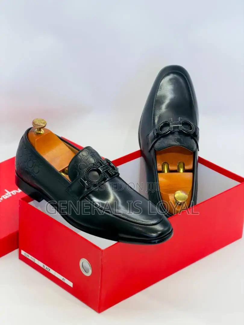 Salvatore Ferragamo Balck Leather Men’S Loafers