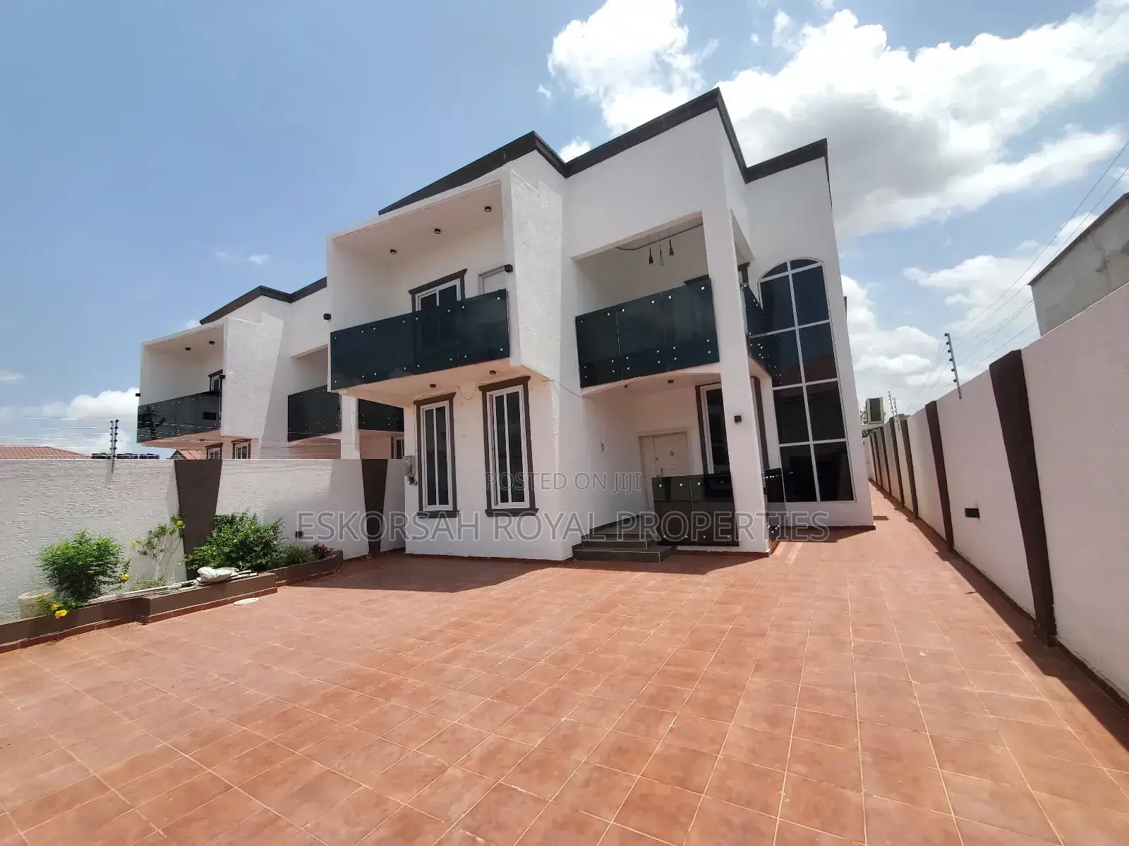 4bdrm House in Lakeside Estate for sale
