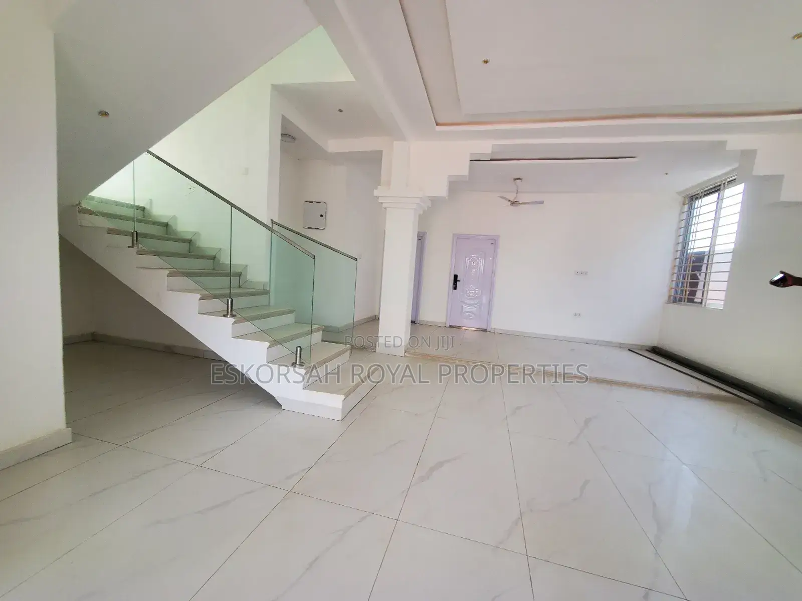4bdrm House in Lakeside Estate for sale