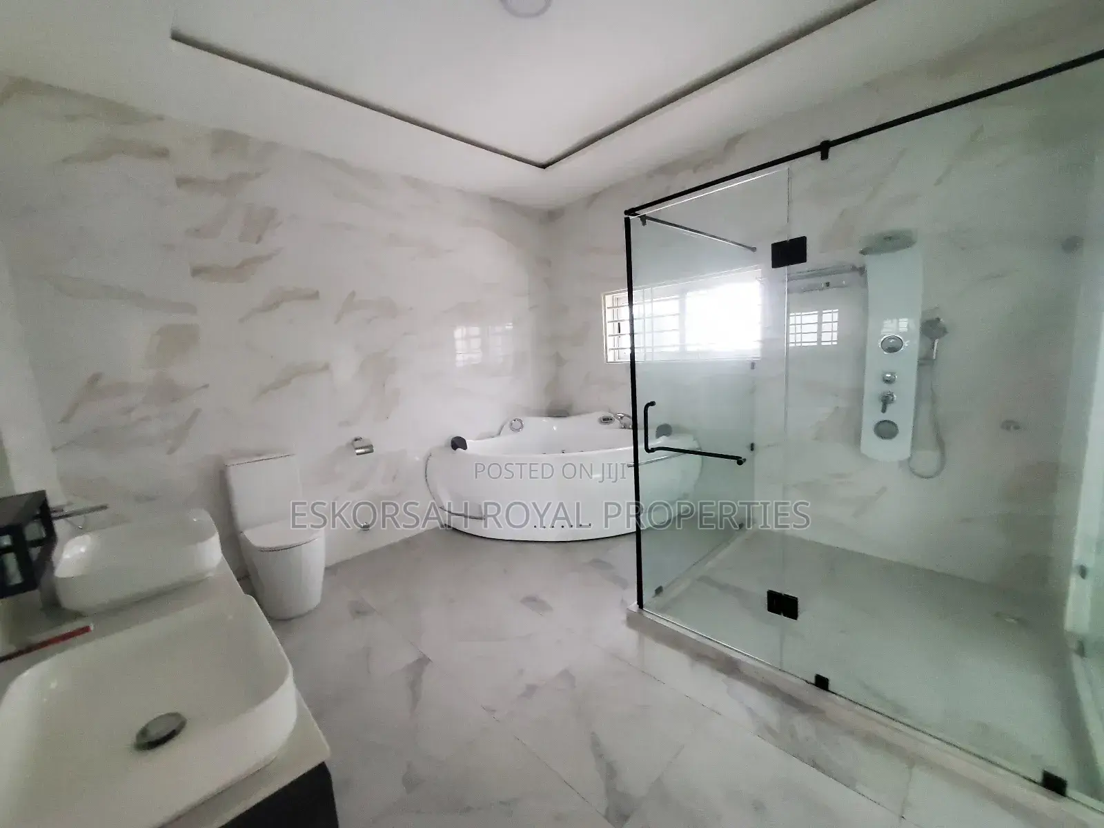 4bdrm House in Lakeside Estate for sale
