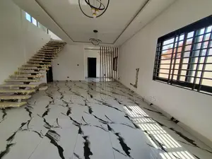 4bdrm House in Adjiringanor Ability for sale