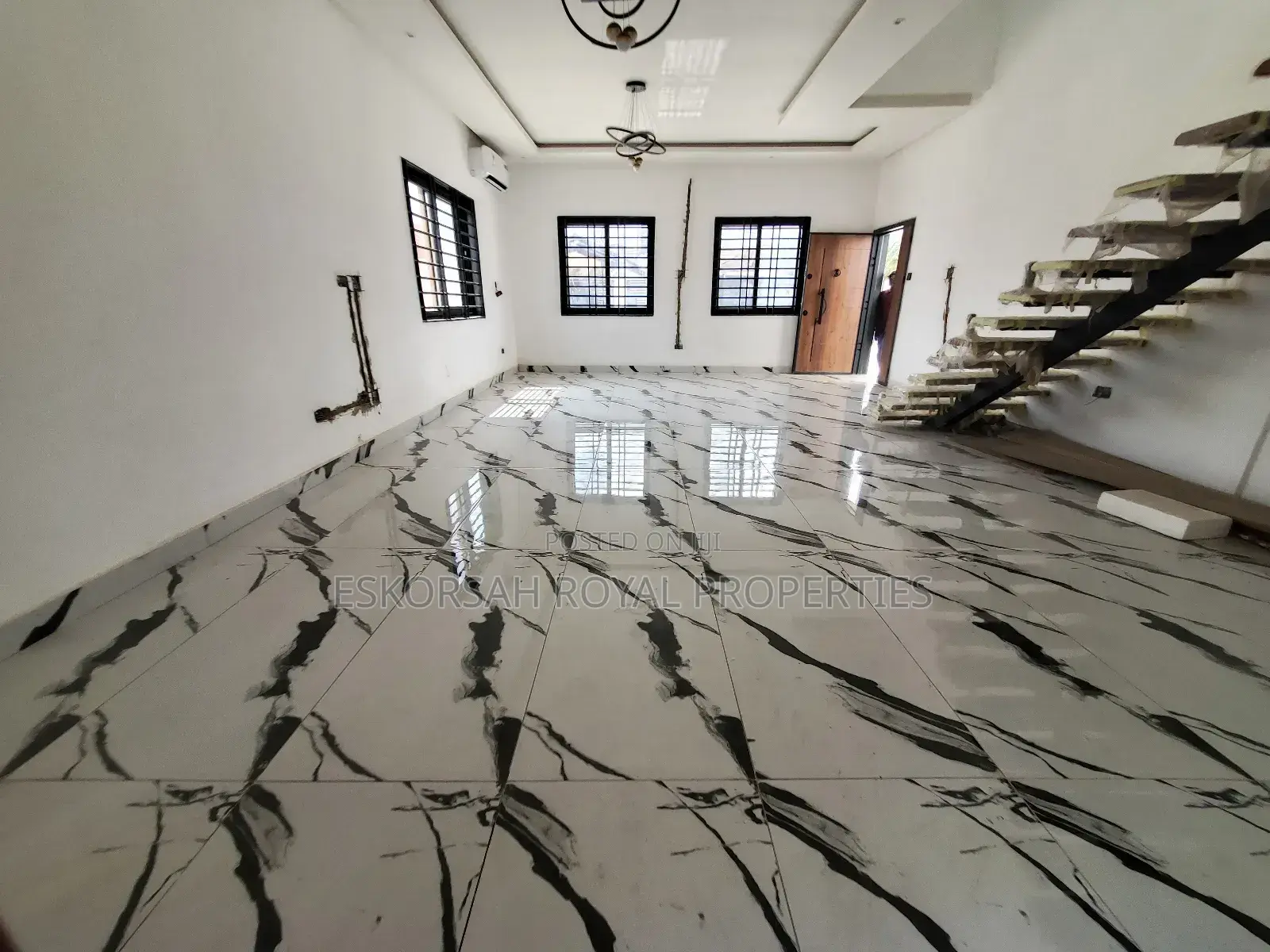 4bdrm House in Adjiringanor Ability for sale