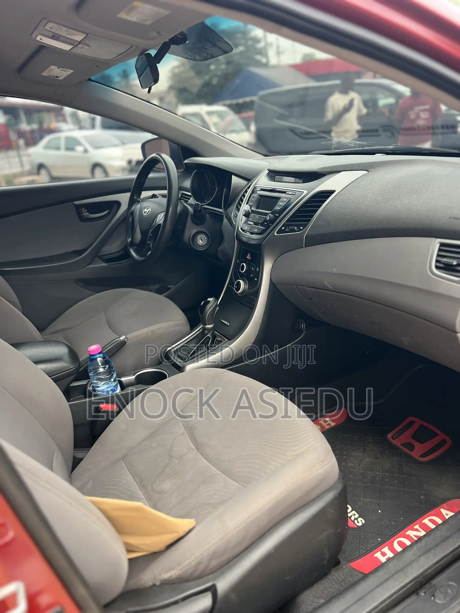 Hyundai Elantra SE Sedan FWD (1.8L 4cyl 6A) 2016 Red