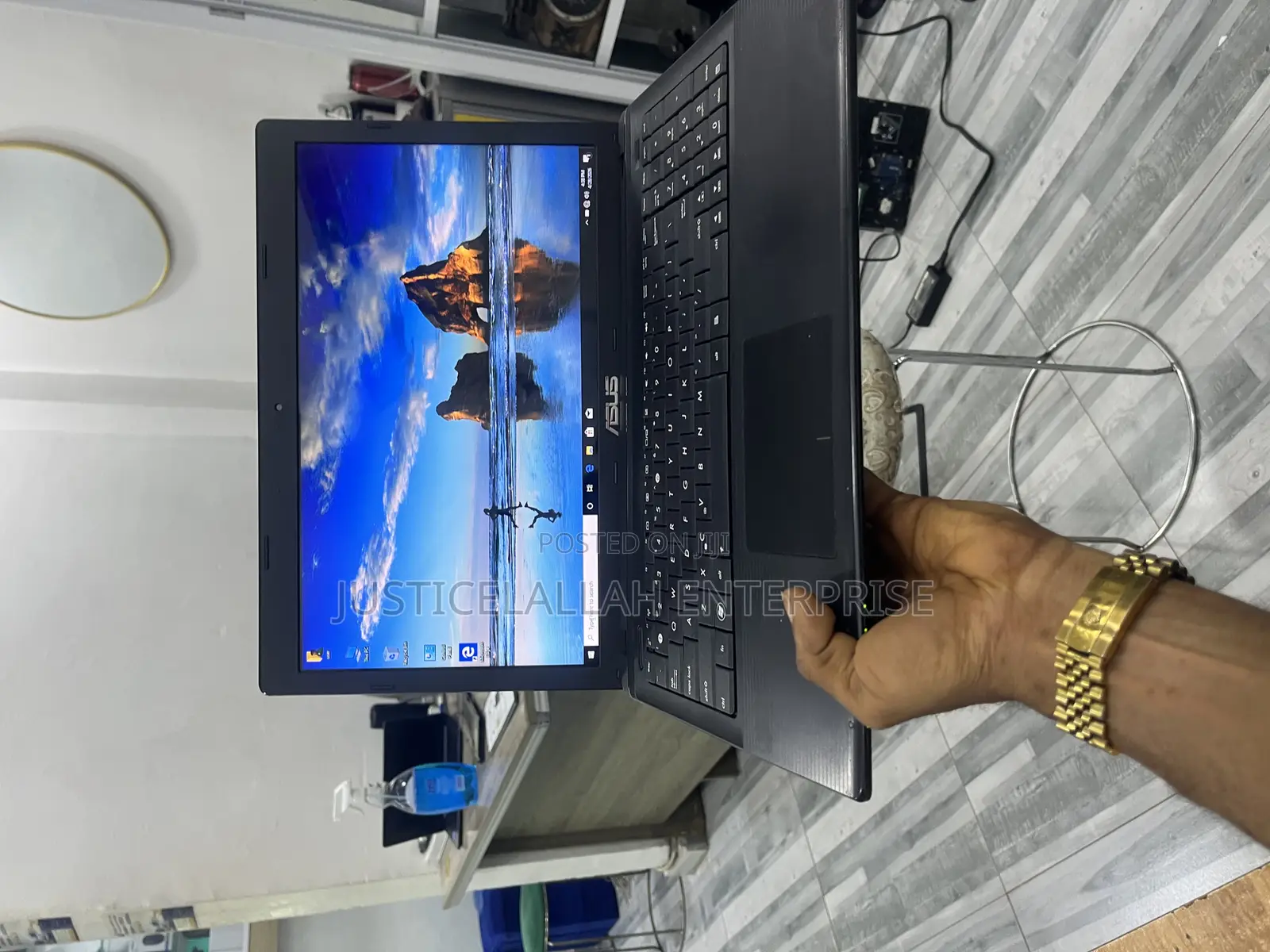 Laptop Asus X55A 6GB Intel Pentium HDD 320GB