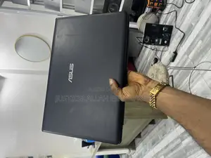 Laptop Asus X55A 6GB Intel Pentium HDD 320GB