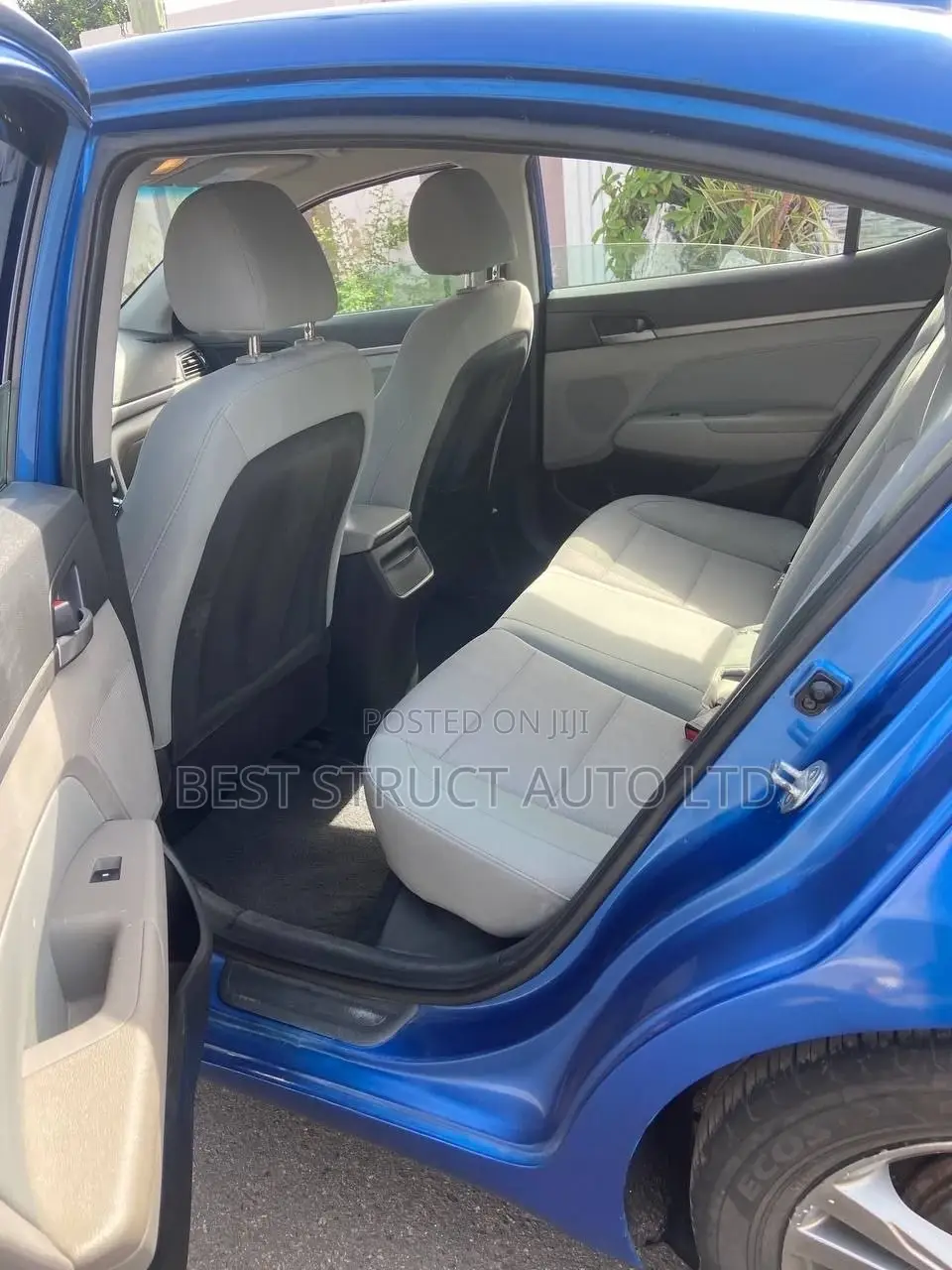 Hyundai Elantra SE Sedan FWD (2.0L 4cyl 6M) 2017 Blue