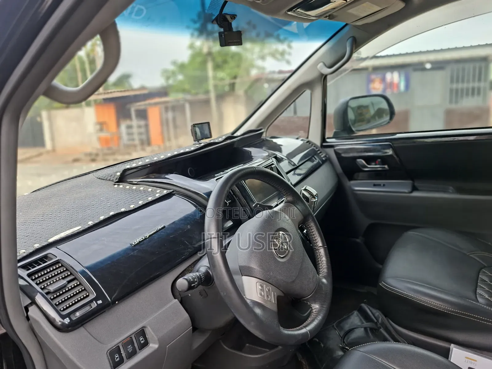Toyota Voxy 2010 Black