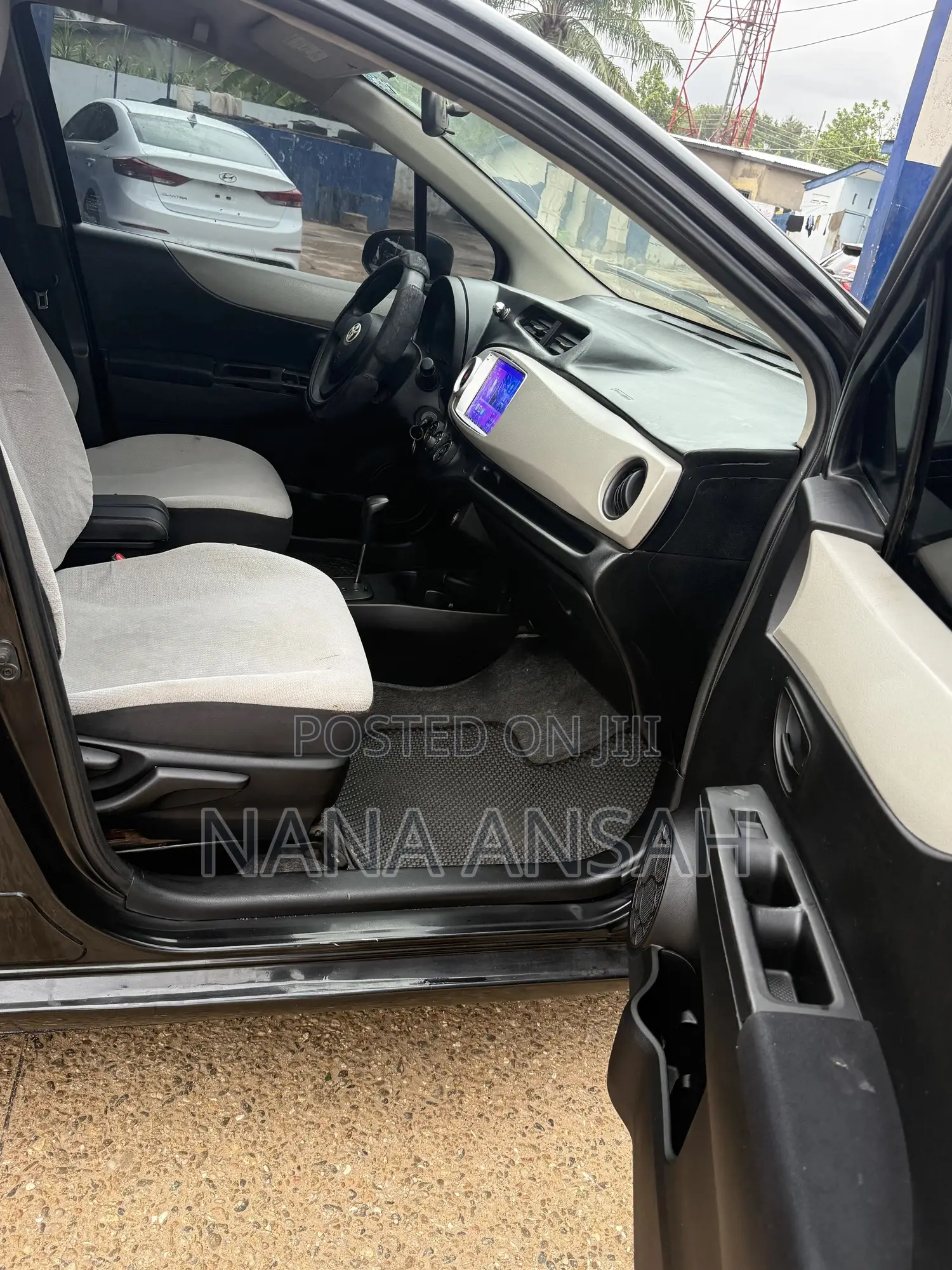 Toyota Vitz 2012 Black