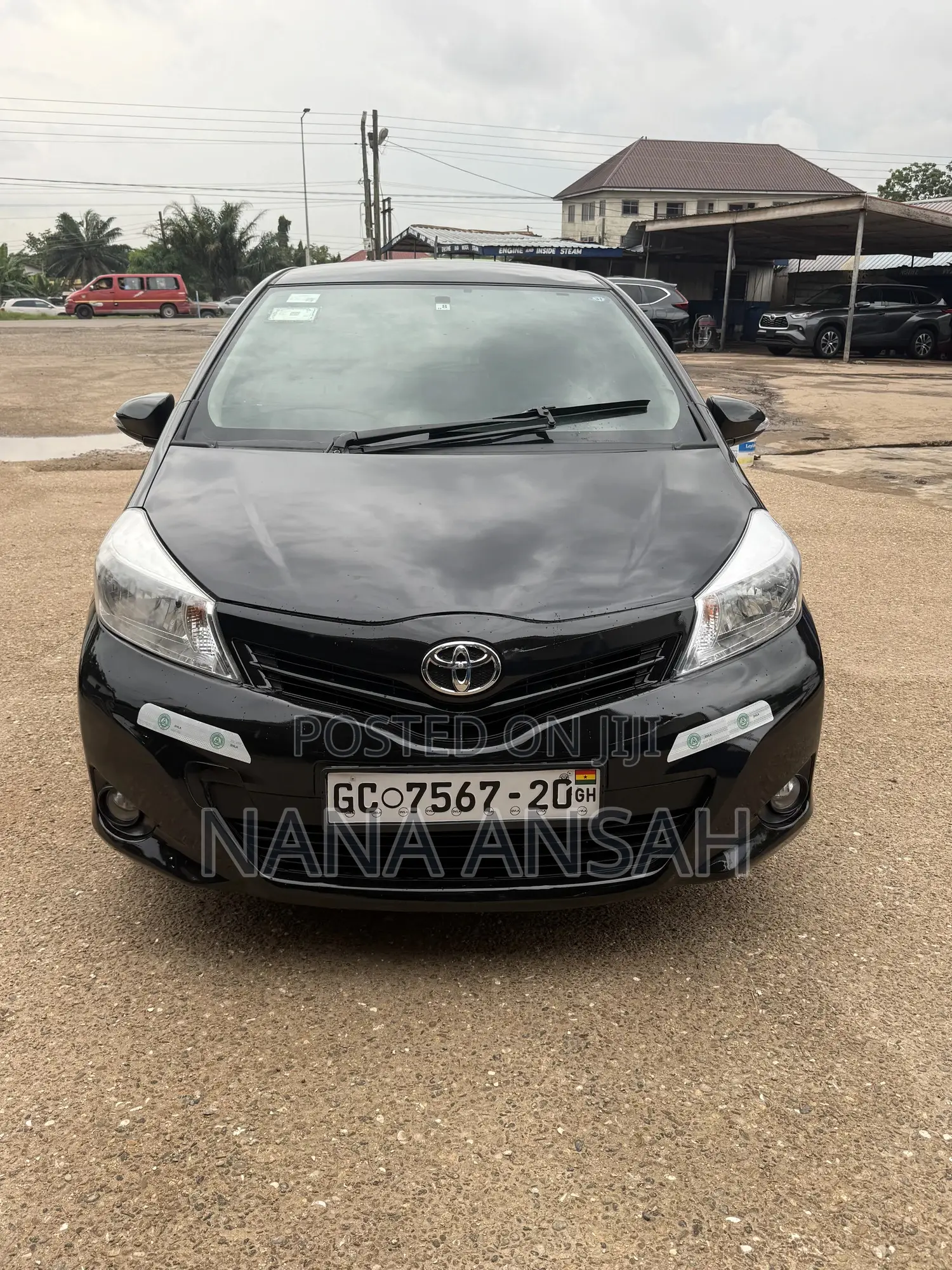 Toyota Vitz 2012 Black