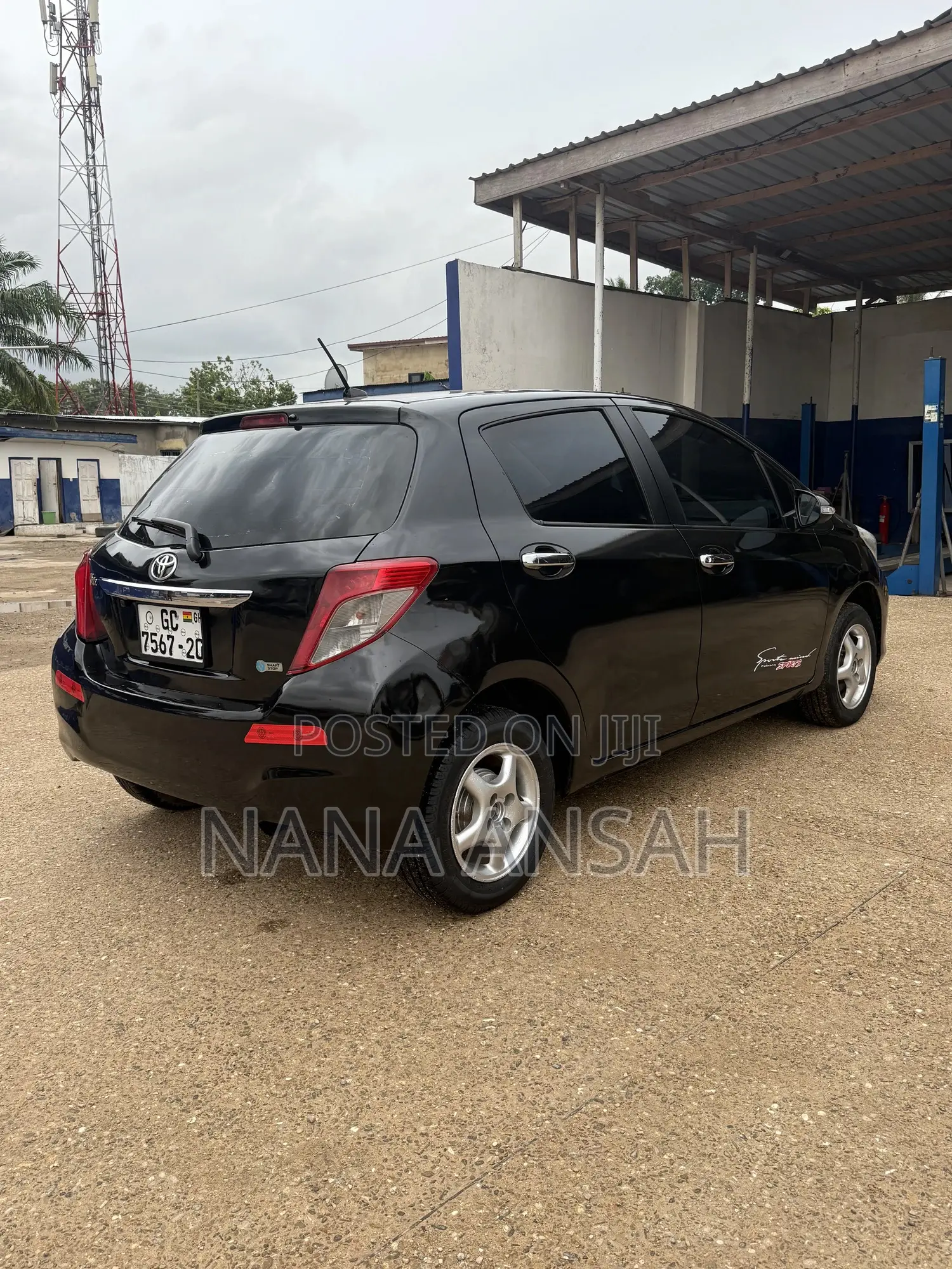 Toyota Vitz 2012 Black