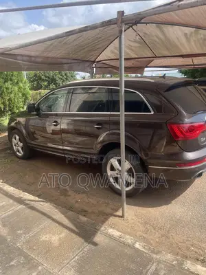 Audi Q7 3.0T Premium AWD quattro 2013