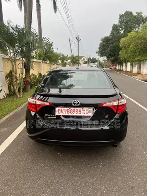 Toyota Corolla S w/Special Edition Pkg (1.8L 4cyl CVT) 2016 Black