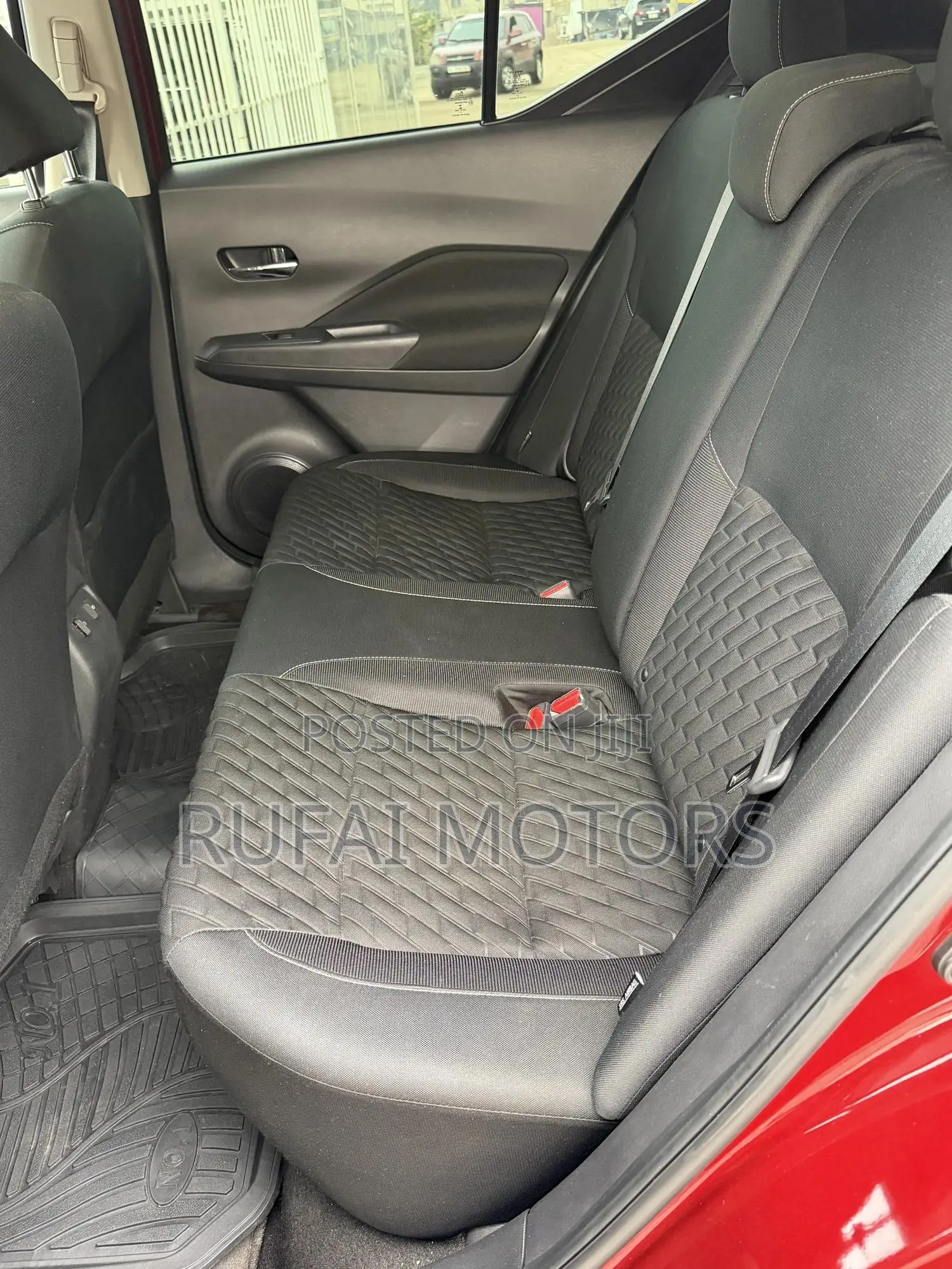 Nissan Kicks S 2023 Red