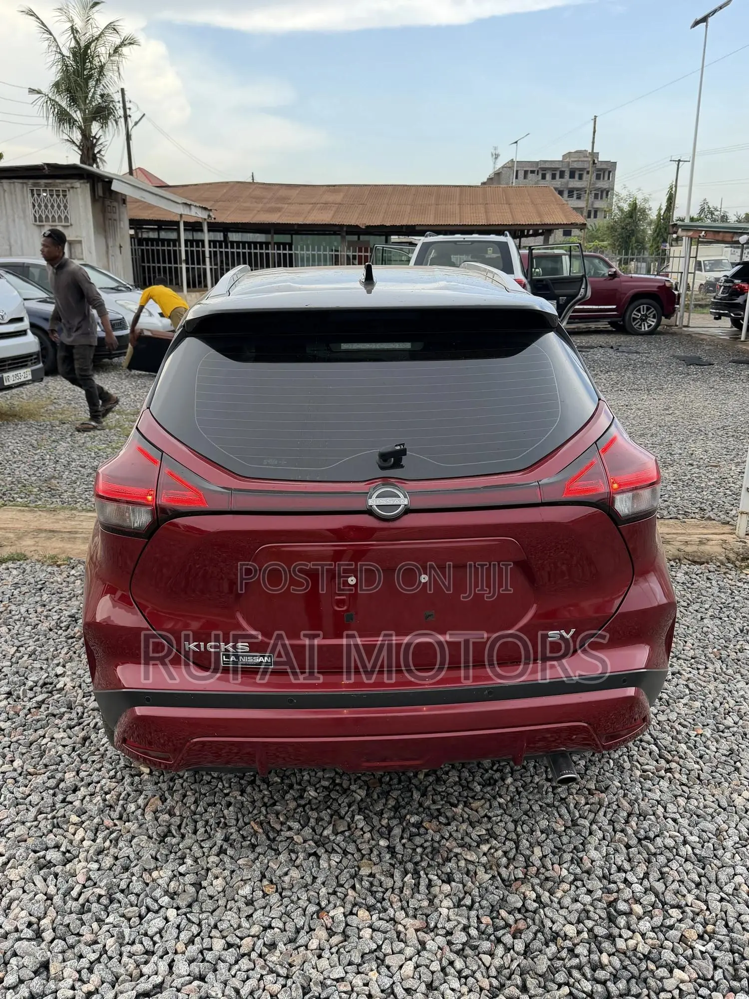 Nissan Kicks S 2023 Red