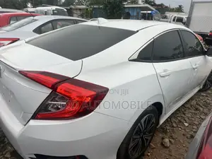 Honda Civic EX-L 4dr Sedan (1.5L 4cyl) 2017 White
