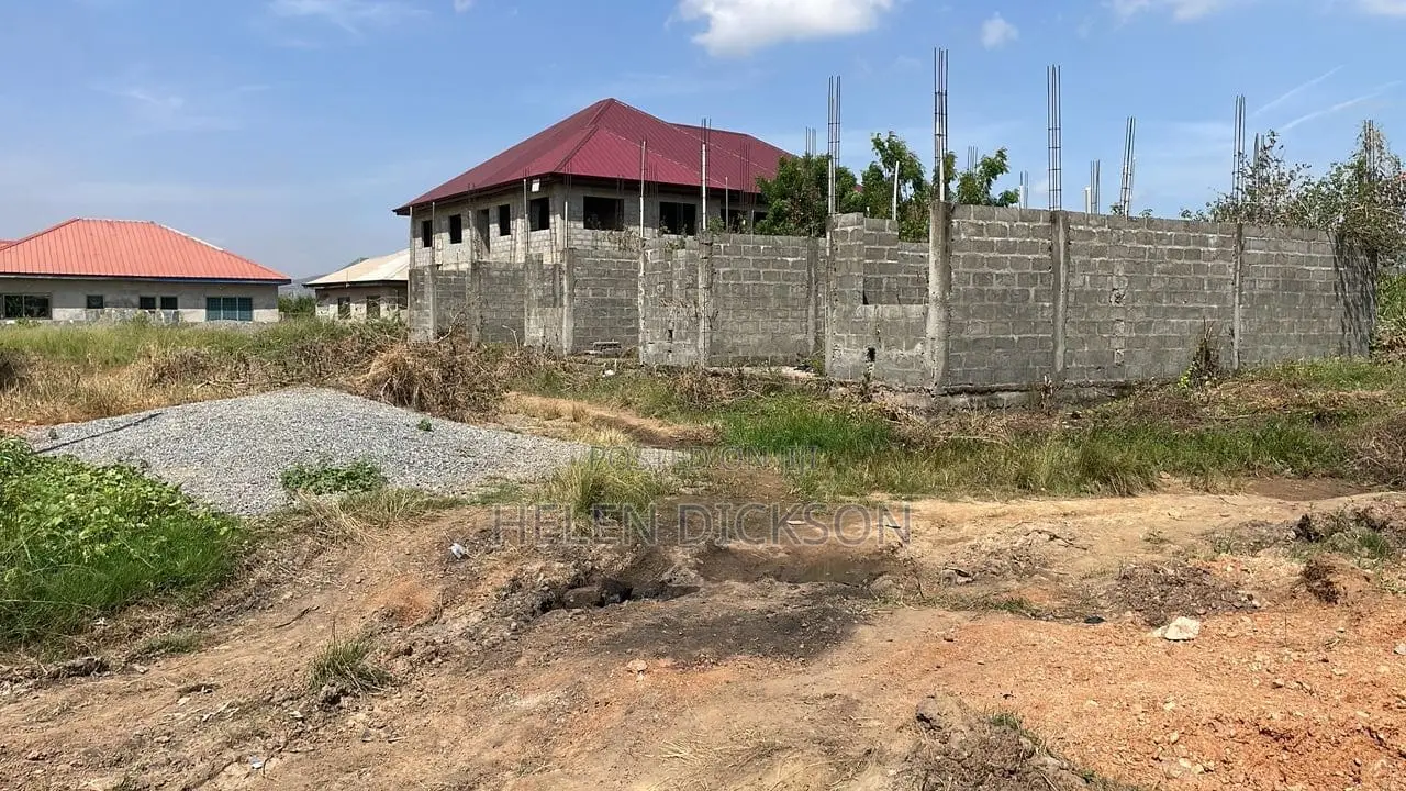 4bdrm House in Helen’S Estate, Valley View Area for sale