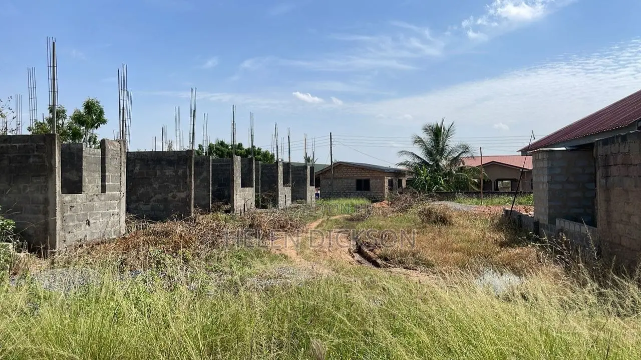 4bdrm House in Helen’S Estate, Valley View Area for sale