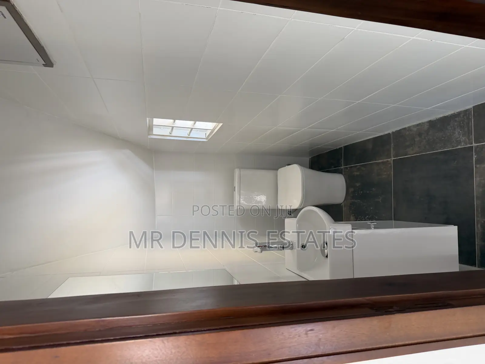 2bdrm Maisonette in Mr Dennis Estates, Achimota for sale
