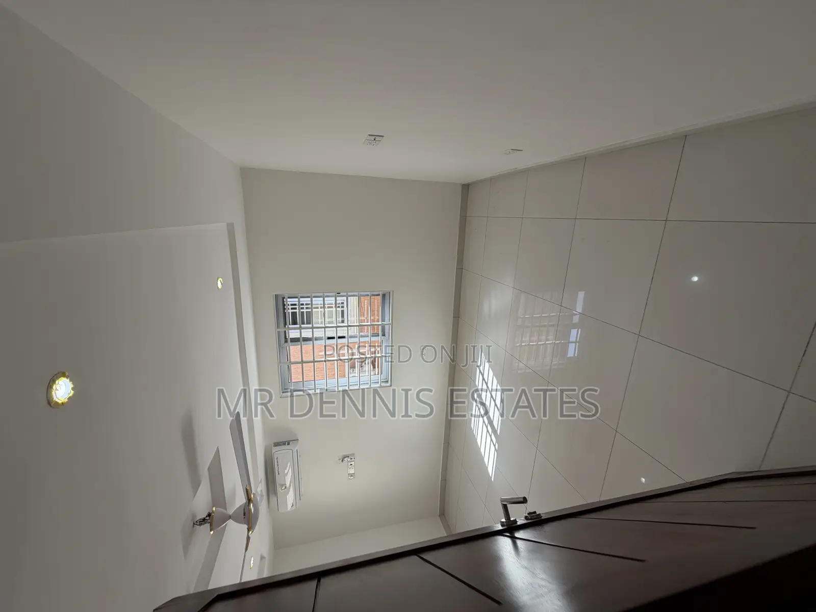 2bdrm Maisonette in Mr Dennis Estates, Achimota for sale