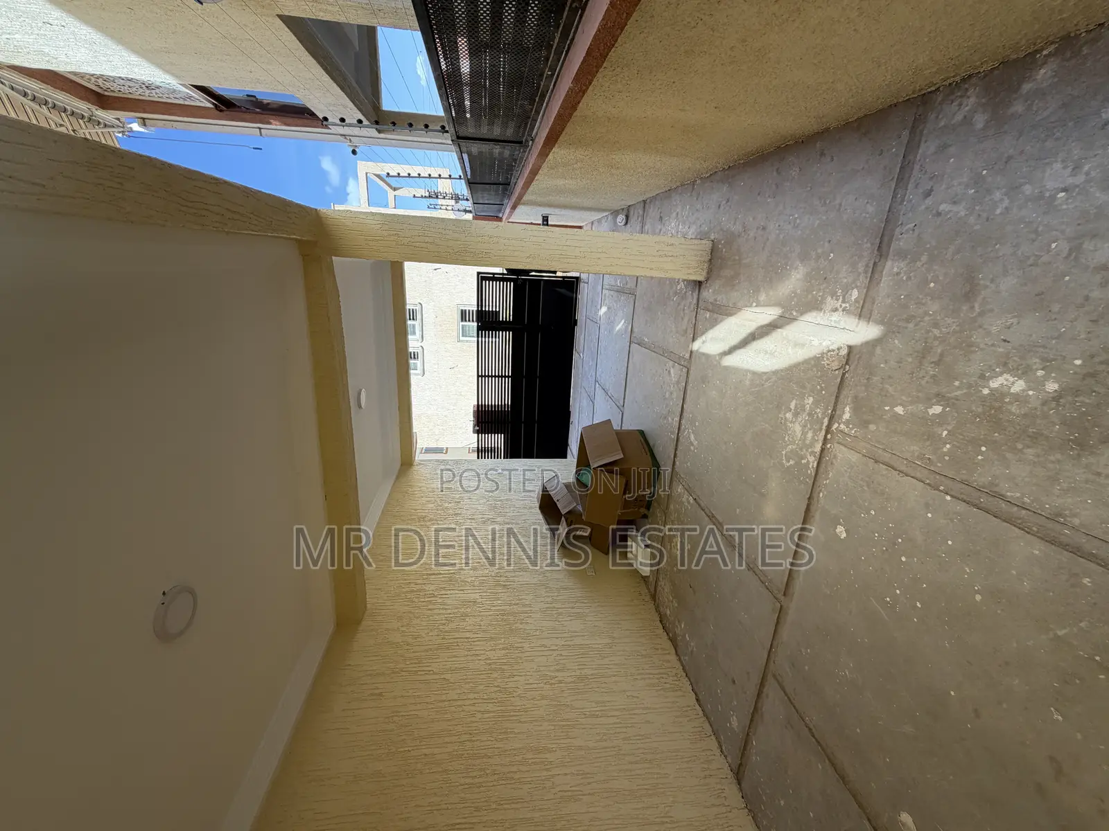 2bdrm Maisonette in Mr Dennis Estates, Achimota for sale
