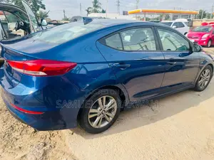 Hyundai Elantra 2018 Blue