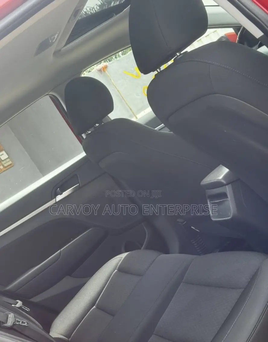 Hyundai Elantra Limited 2019 Red