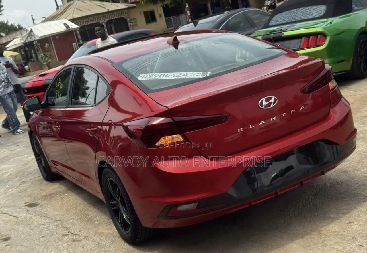 Hyundai Elantra Limited 2019 Red