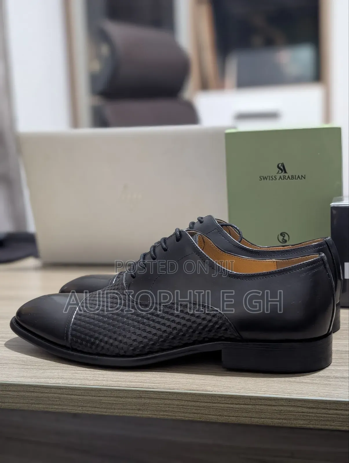 Jordana Brewster Win Oxford Shoes