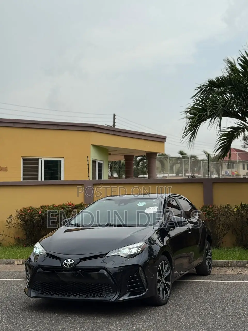 Toyota Corolla SE 4dr Sedan (1.8L 4cyl CVT) 2017 Black