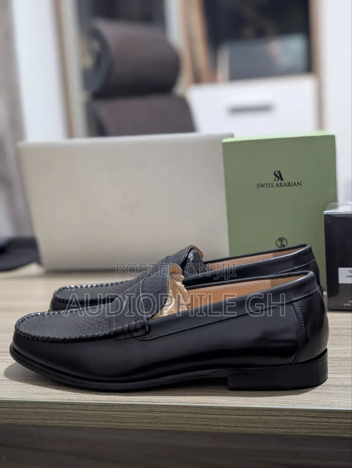 Jordana Brewster.Win Men's Leather Loafers