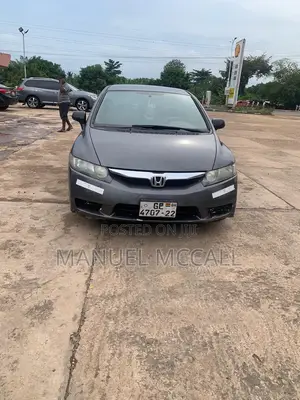Honda Civic 1.8 5 Door Automatic 2010 Gray