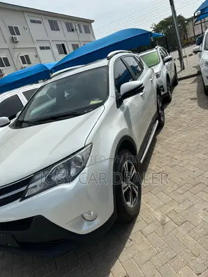 Toyota RAV4 LE FWD 2019 White