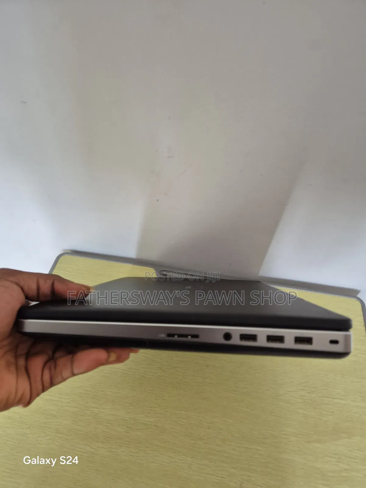 Laptop Dell Precision 7520 16GB Intel Xeon HDD+SSD 1T