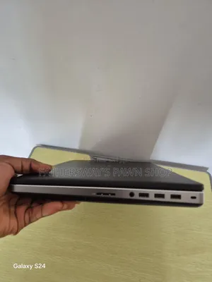 Laptop Dell Precision 7520 16GB Intel Xeon HDD+SSD 1T