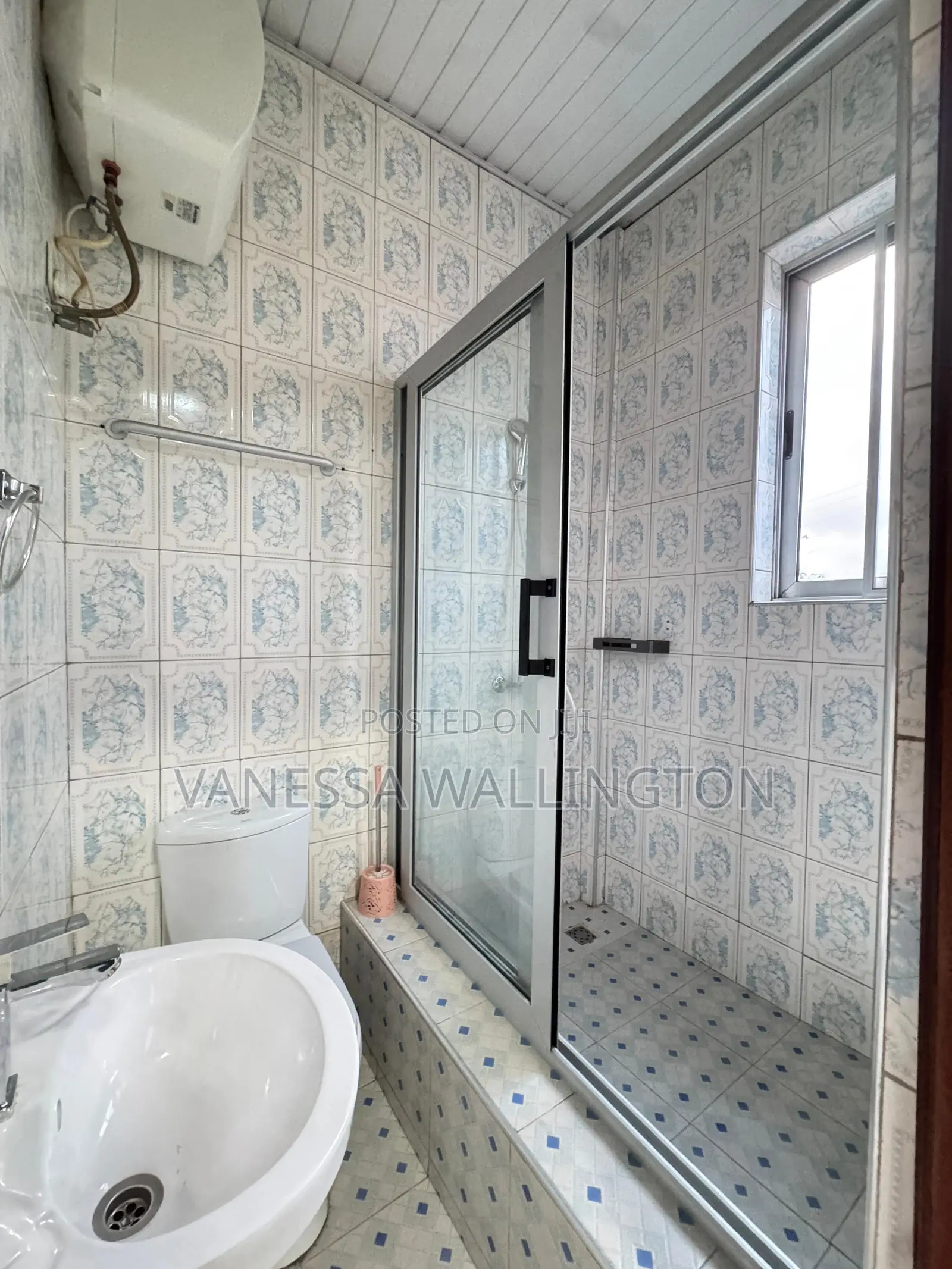 4bdrm House in East Legon, Adjiriganor for rent