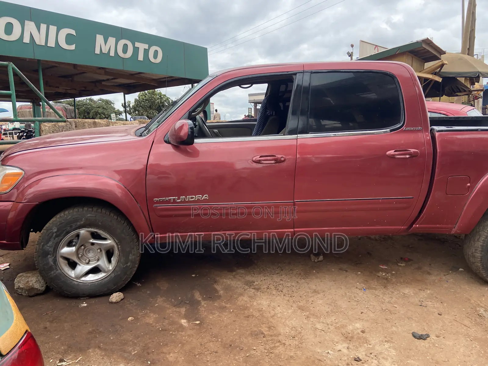 Toyota Tundra Automatic 2005 Red