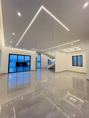 5bdrm Duplex in Estate Prime, Sakumono for sale