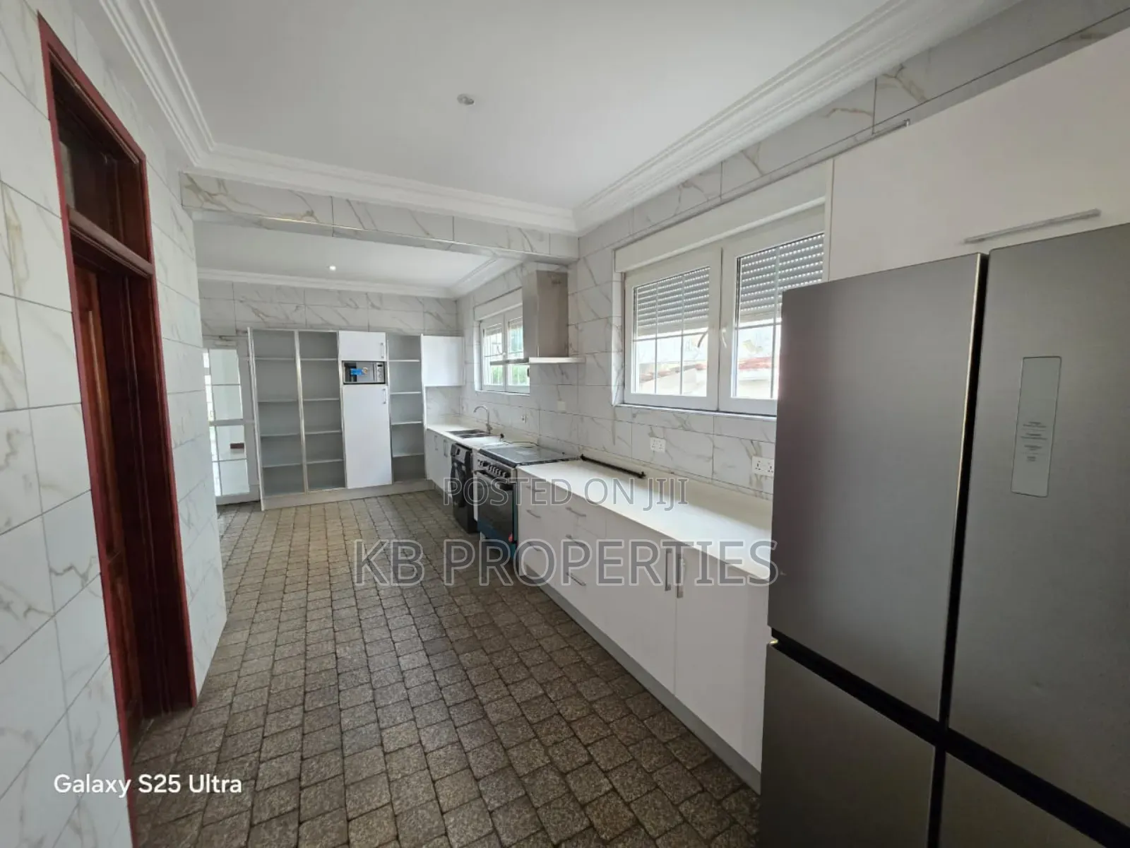 Furnished 7bdrm House in Kb Properties, American House for rent