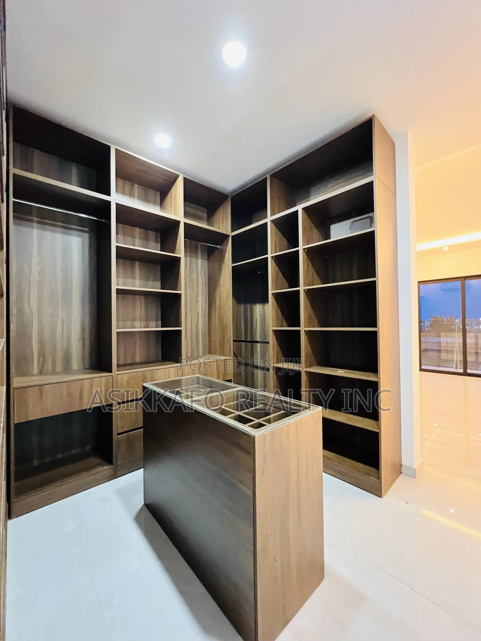 5bdrm Duplex in Estate Prime, Sakumono for sale