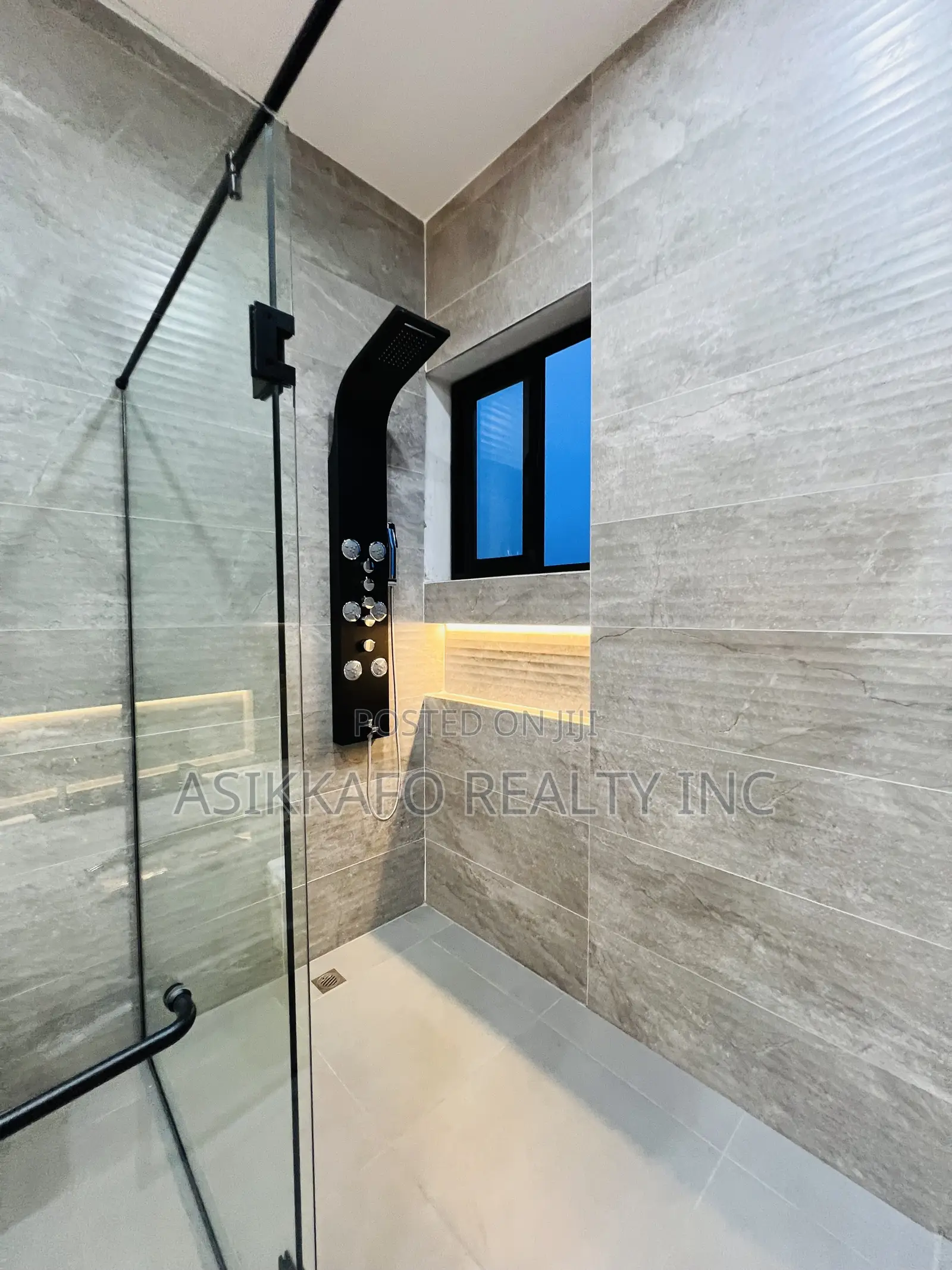5bdrm Duplex in Estate Prime, Sakumono for sale