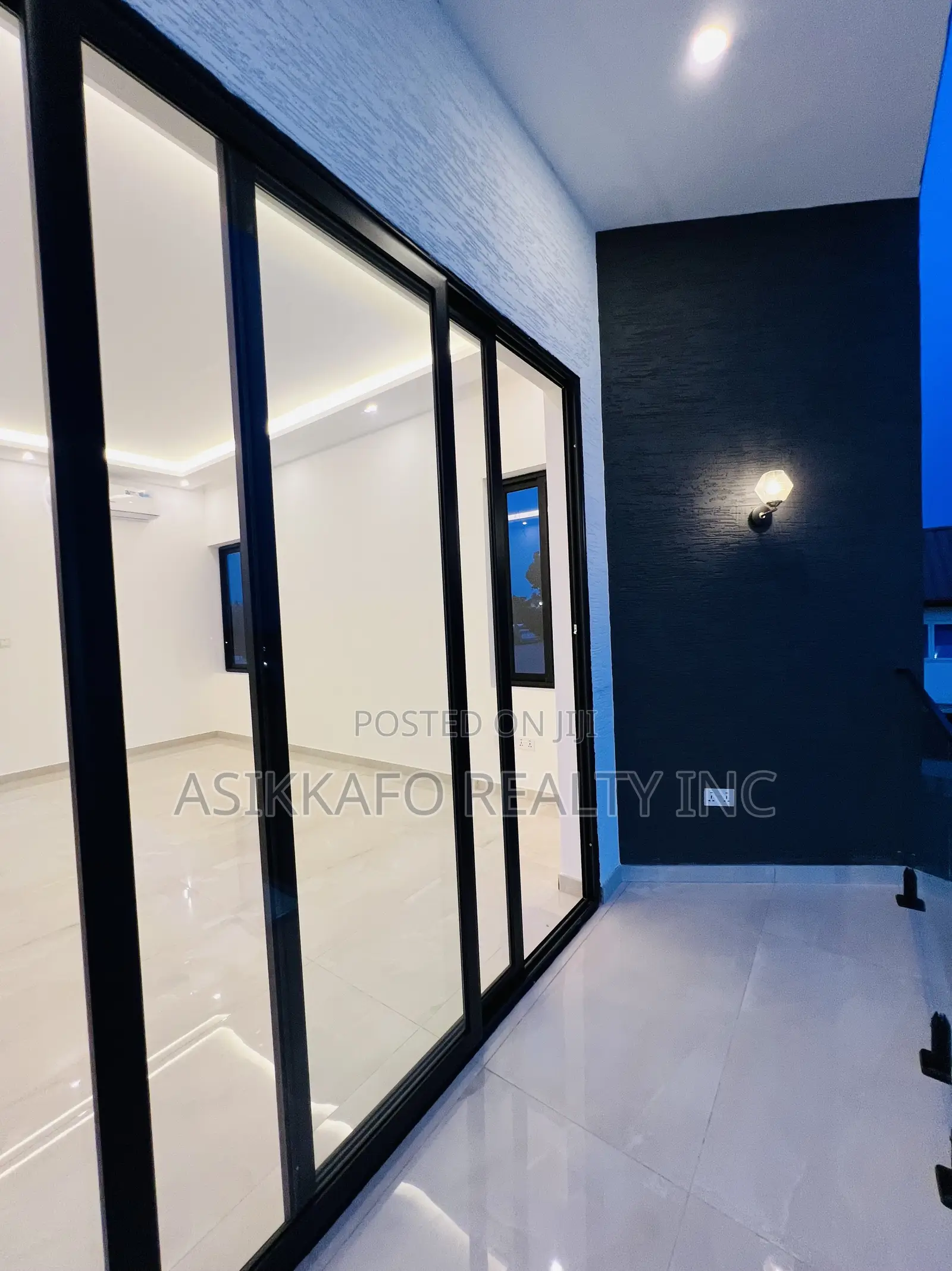 5bdrm Duplex in Estate Prime, Sakumono for sale