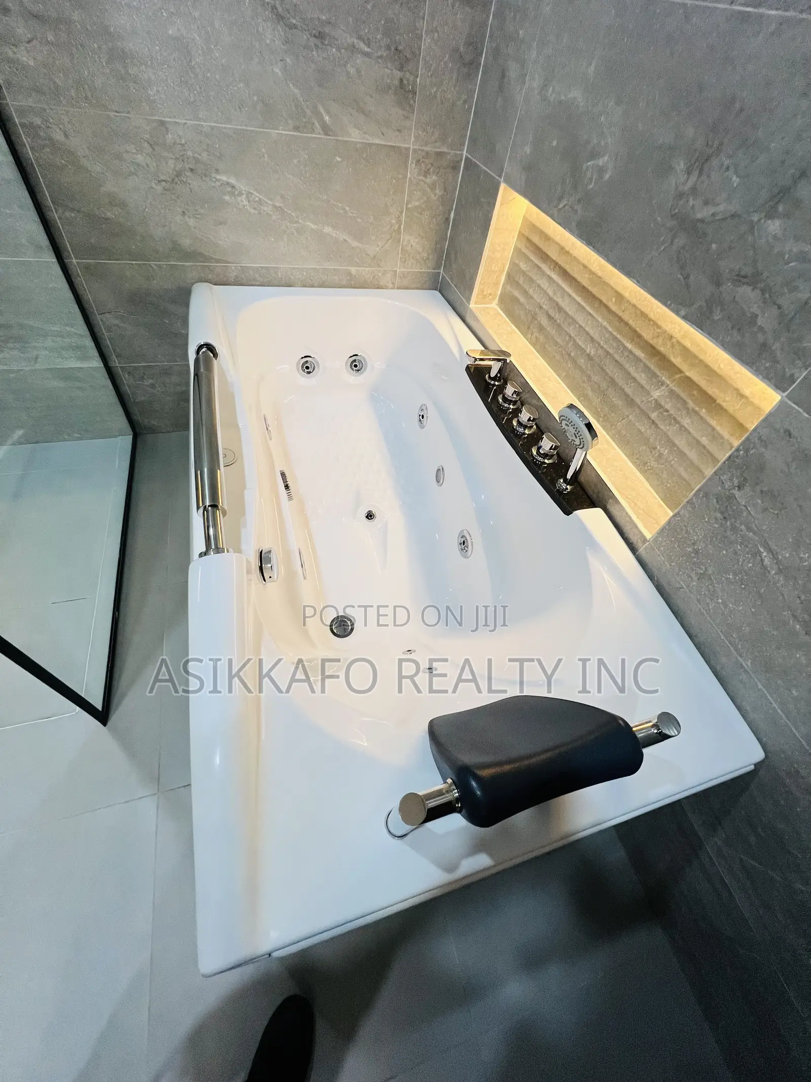 5bdrm Duplex in Estate Prime, Sakumono for sale