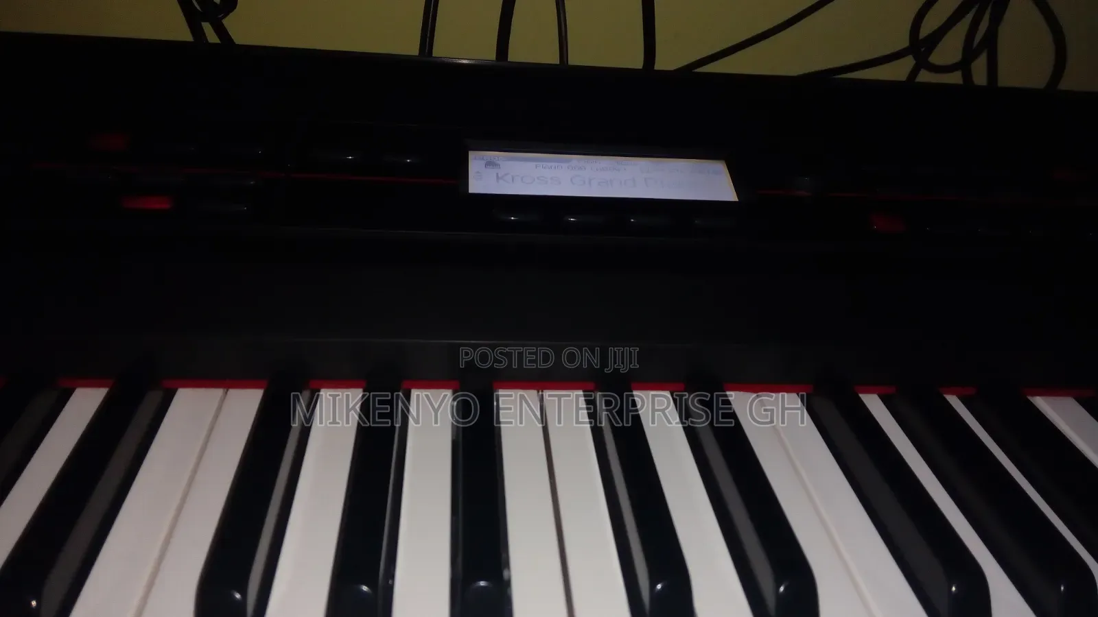 Korg Kross 2-88-Mb 88-Key Synthesizer Workstation - Super Matte Black