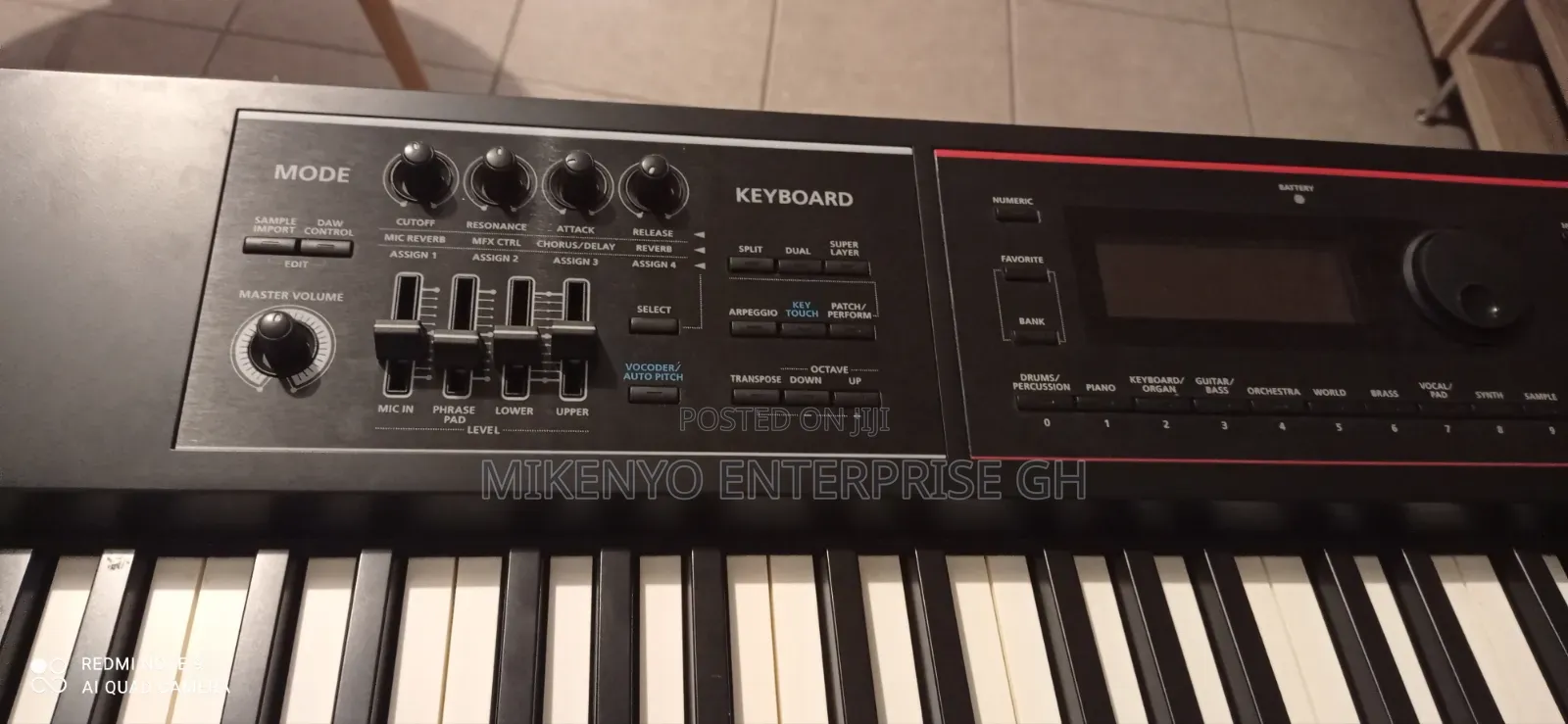 Roland Juno-Ds88 Synthesizer