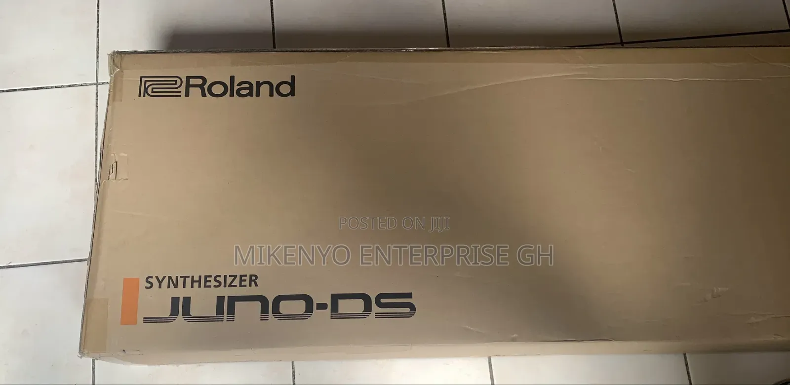 Roland Juno-Ds88 Synthesizer