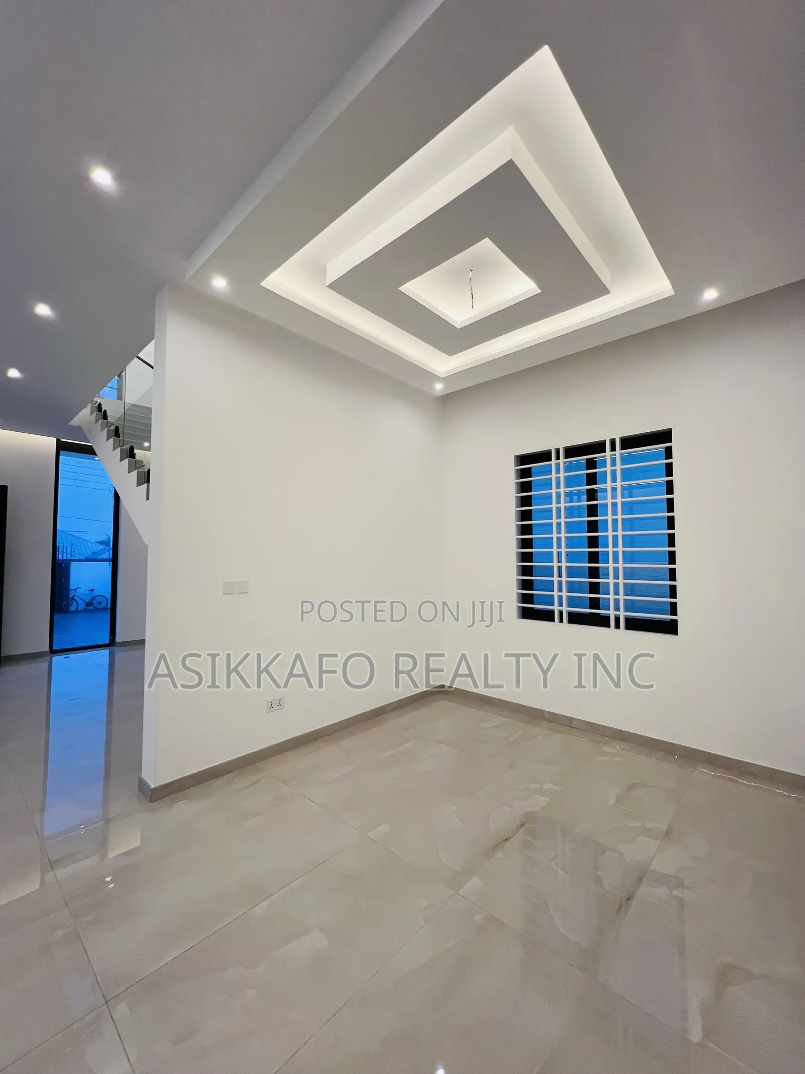 5bdrm Duplex in Estate Prime, Sakumono for sale