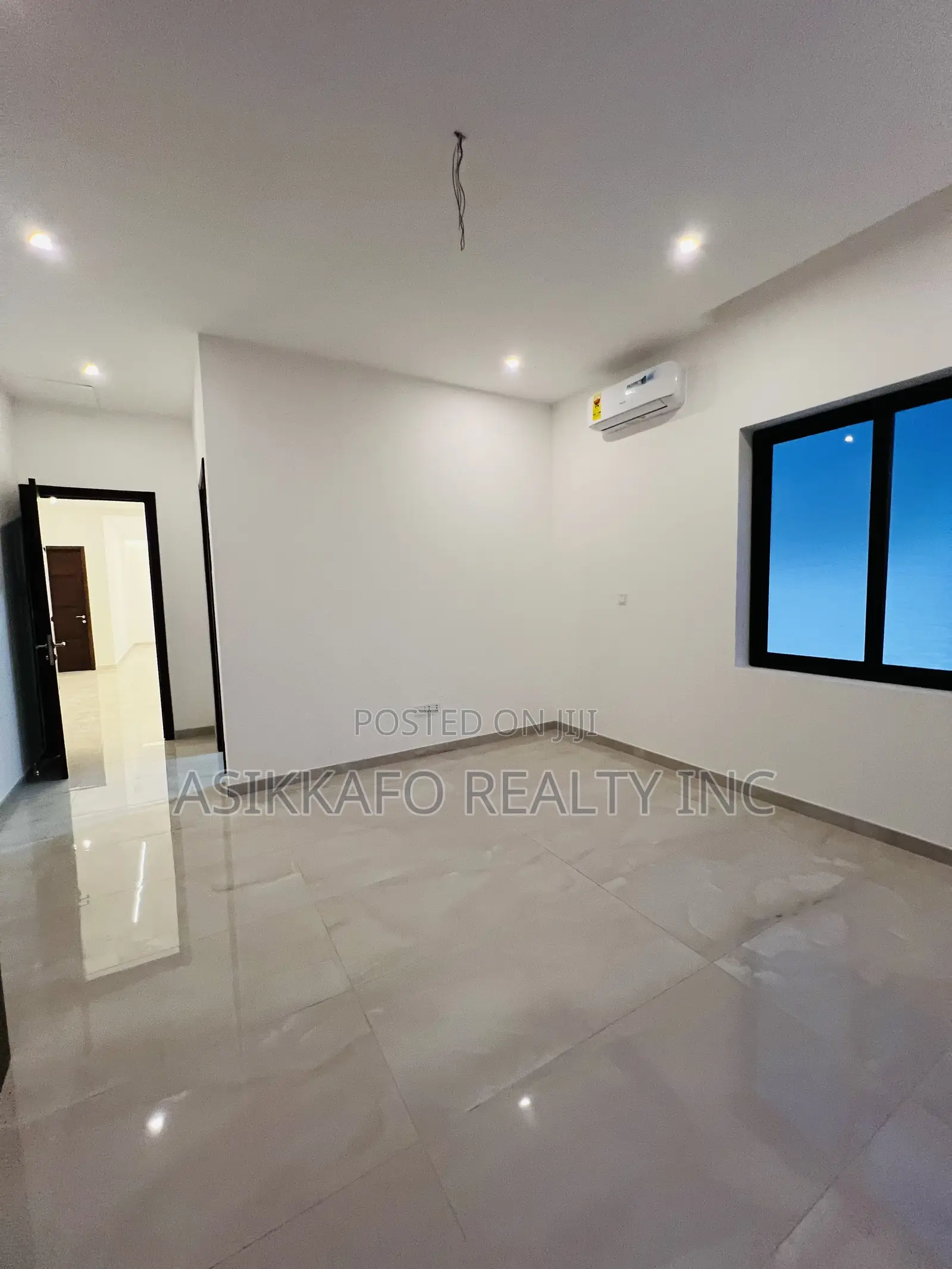 5bdrm Duplex in Estate Prime, Sakumono for sale