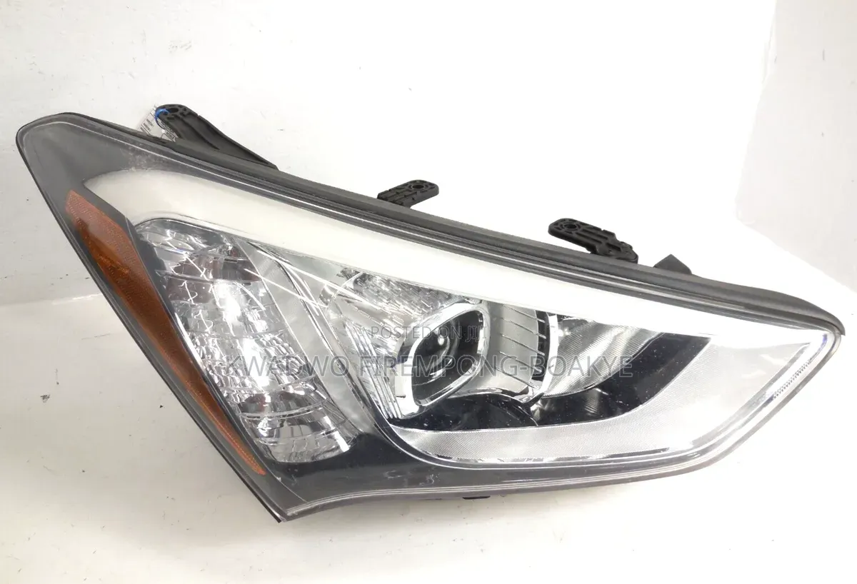 Original Hyundai Santa Fe (2013/2014) Right Headlight - Led DRL