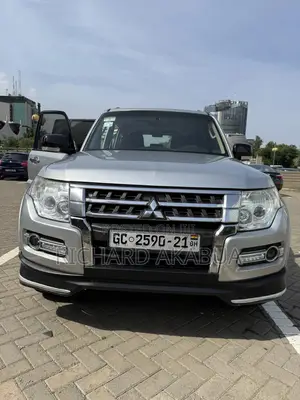 Mitsubishi Pajero V90 3.0 V6 GLS/GLX 2018 Gray