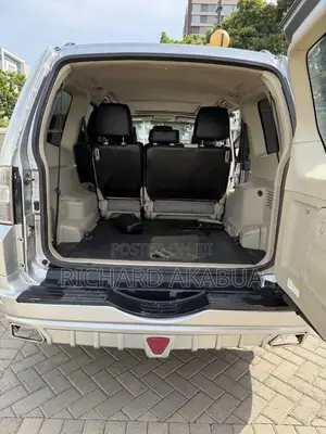 Mitsubishi Pajero V90 3.0 V6 GLS/GLX 2018 Gray